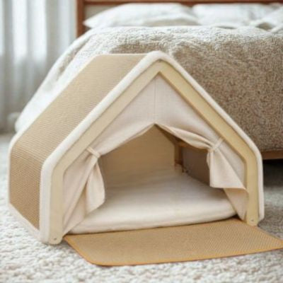 Maison pour chat Petvilla beige dans chambre Lewen