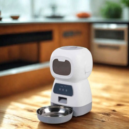 distributeur croquette chat automatique dans cuisine autofeder