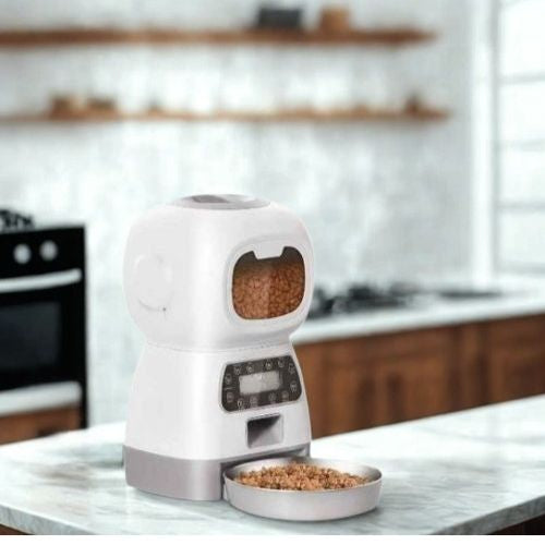 distributeur croquette chat automatique sur marbre autofeder